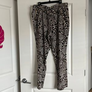 Lightweight Animal Print Pant